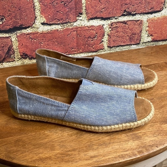TOMS Denim Flat Peep Toe Espadrilles Size 8 - Picture 3 of 16